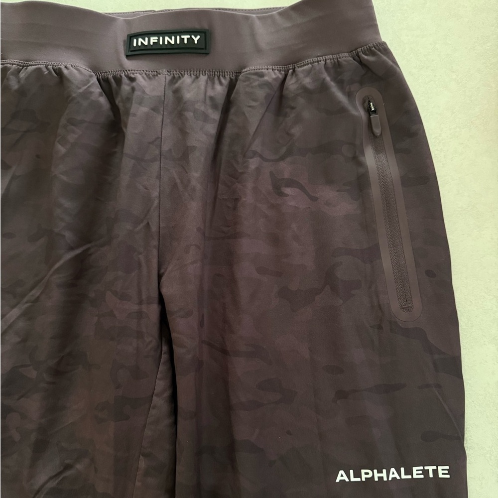 Alphalete Infinity Men’s Camo Joggers